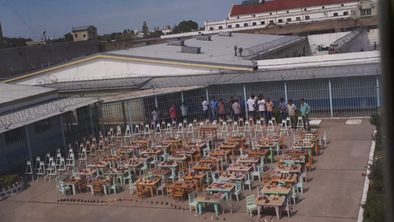 En cárceles Bonaerenses confeccionaron más de 1200 juguetes para 16 instituciones que trabajan por los niños y niñas
